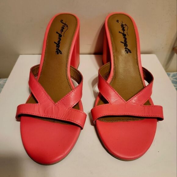 Brand New Free People "Charlie" Neon Pink Leather Slide Sandals Sz.9/39 Ret $128 - Picture 2 of 6